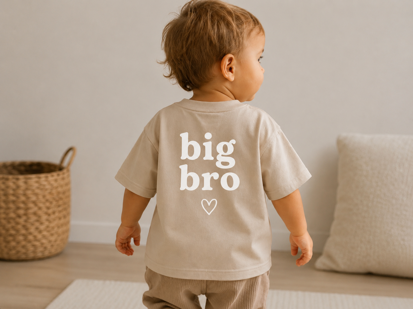 Big Sis Backprint DTF-Motiv auf einem Kindershirt – Bild 3